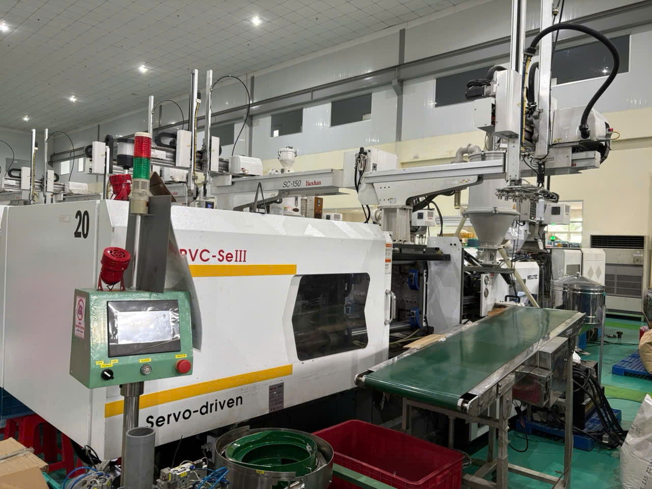 Injection molding machine (4).jpg
